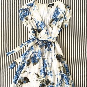 Medium LuLu’s Countryside Floral White Blue Dress